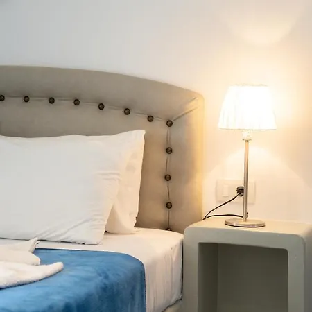 Apartament Marousi Suites *