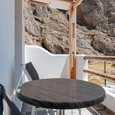 Marousi Suites *