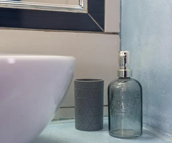 Marousi Suites Períssa