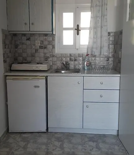 Marousi Suites Períssa