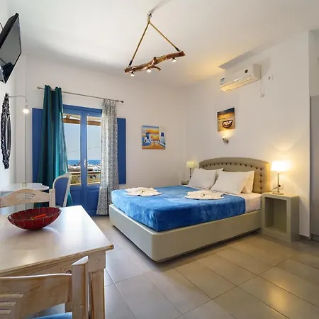 Marousi Suites Apartment Perissa (Santorini)