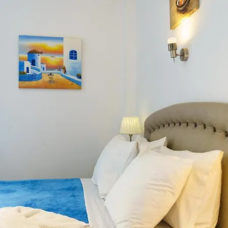 Marousi Suites Apartment Perissa (Santorini)