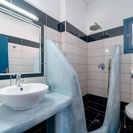 Marousi Suites Apartment Perissa (Santorini)