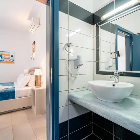 Marousi Suites * Perissa (Santorini)