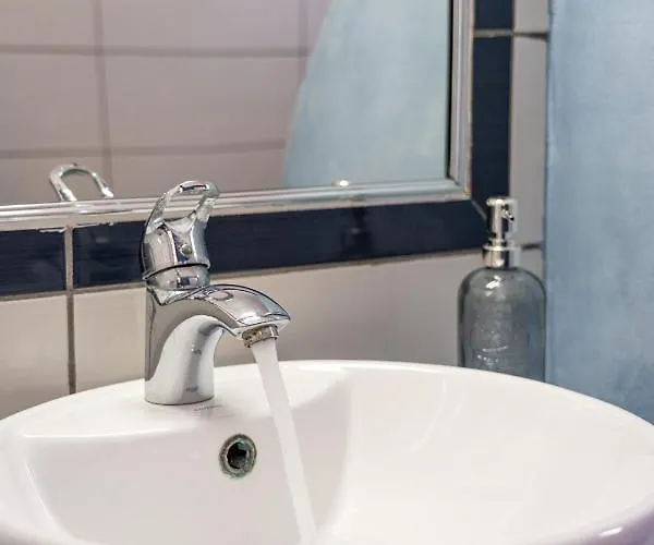 Apartament Marousi Suites *