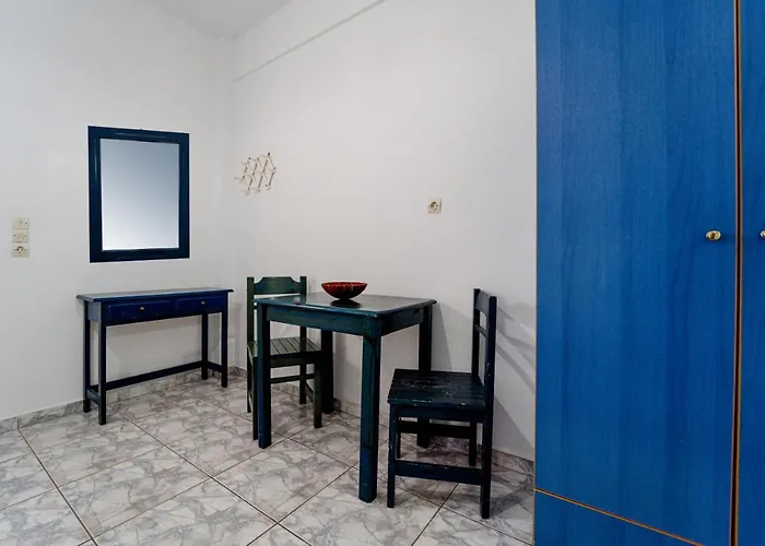 Marousi Suites * Perissa (Santorini)