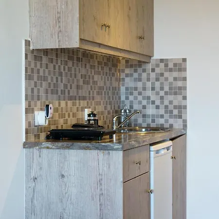 Marousi Suites * 페리사