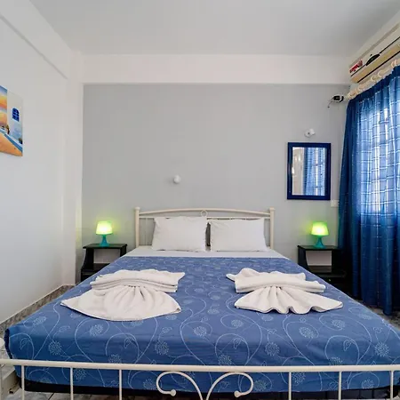 아파트 Marousi Suites