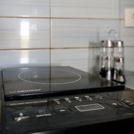 Marousi Suites * 페리사