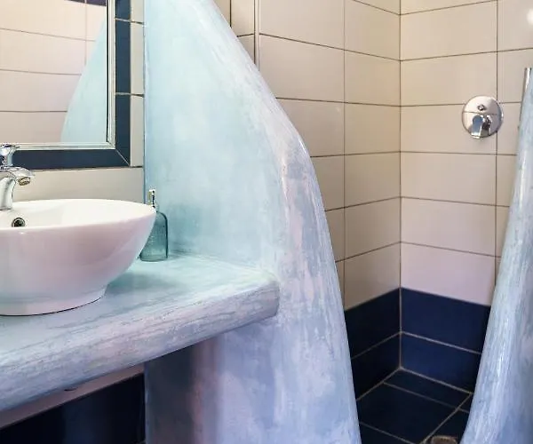 Marousi Suites * Перисса