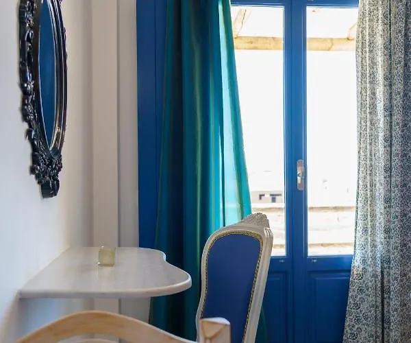 Marousi Suites Апартаменты