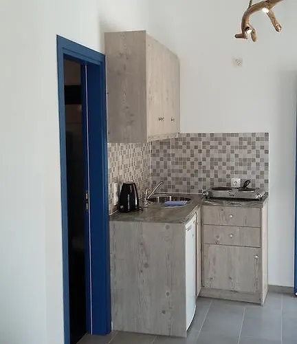 Marousi Suites Апартаменты