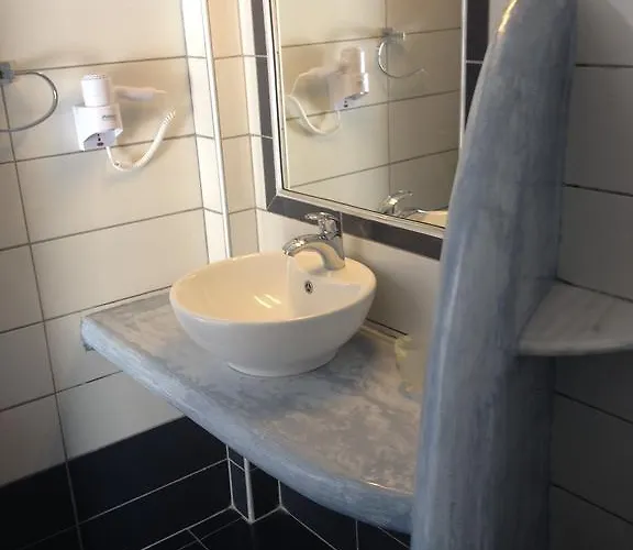 Marousi Suites Перисса